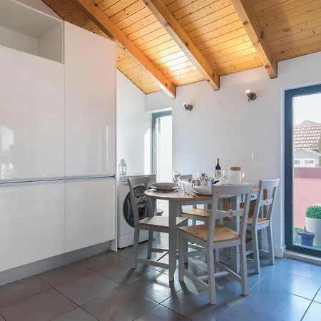 Bairro Alto Flat Balcony Views By Lovelystay Daire *