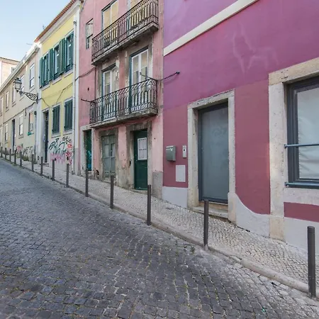 Apartmán Bairro Alto Stunning Flat With Balcony By Lovelystay *