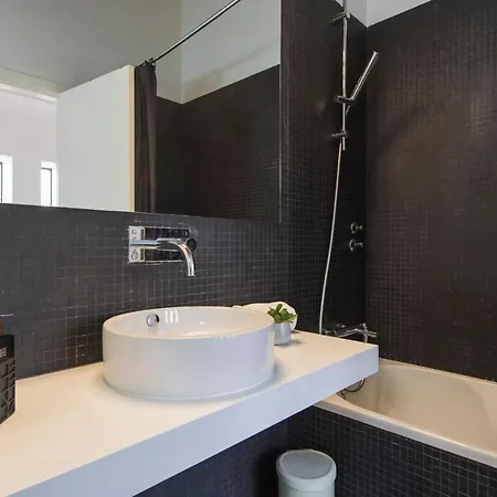 Daire Bairro Alto Flat Balcony Views By Lovelystay Lisboa
