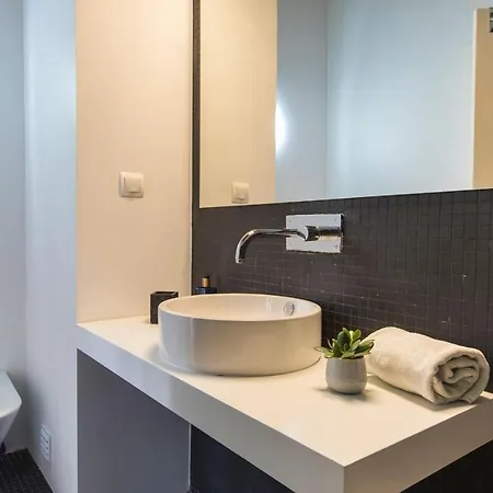 Bairro Alto Stunning Flat With Balcony By Lovelystay *