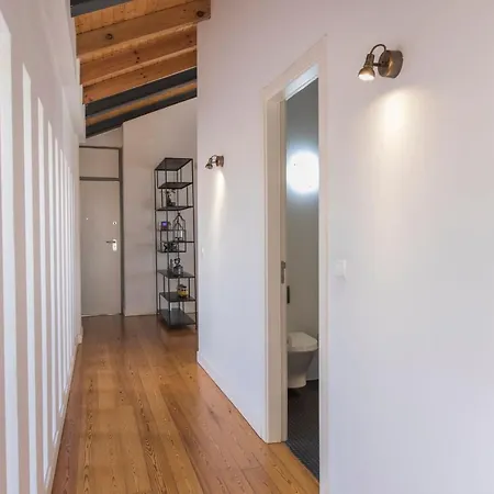 Bairro Alto Stunning Flat With Balcony By Lovelystay