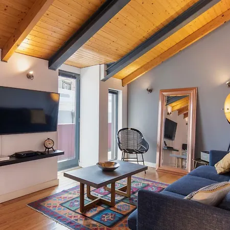 Bairro Alto Stunning Flat With Balcony By Lovelystay * Lisbona