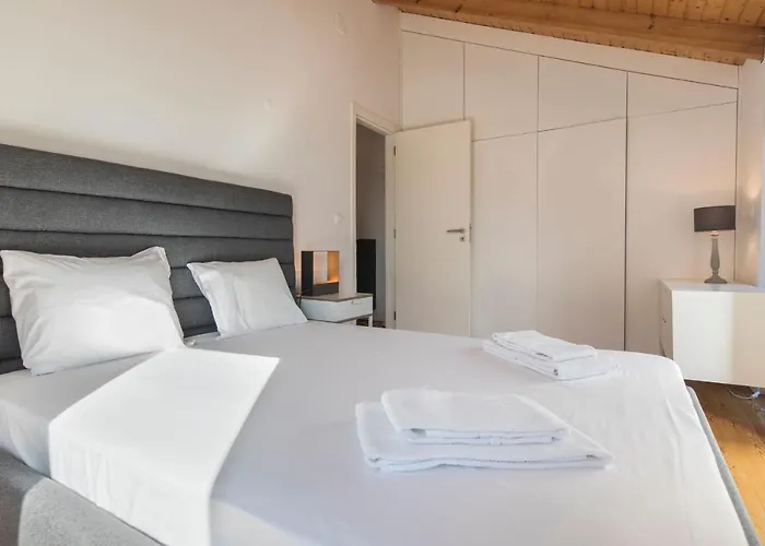 Bairro Alto Stunning Flat With Balcony By Lovelystay شقة *