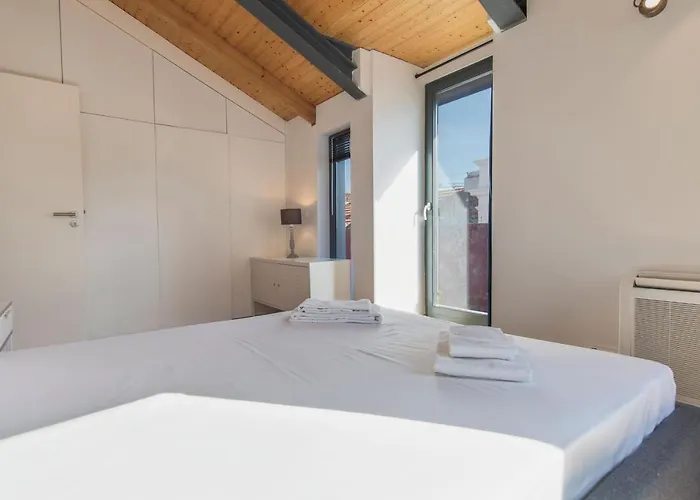 شقة Bairro Alto Stunning Flat With Balcony By Lovelystay Lisboa
