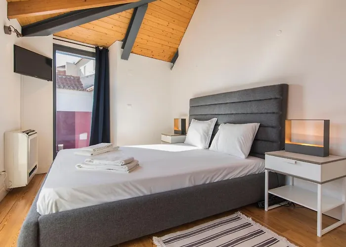 Bairro Alto Stunning Flat With Balcony By Lovelystay Lisboa