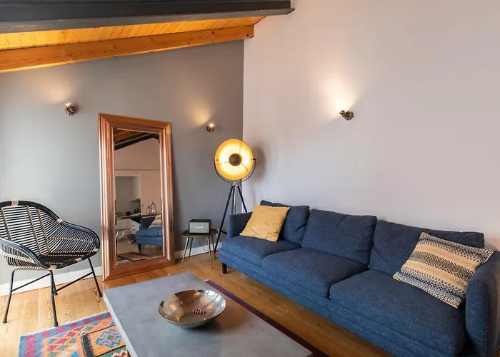 Bairro Alto Stunning Flat With Balcony By Lovelystay شقة *