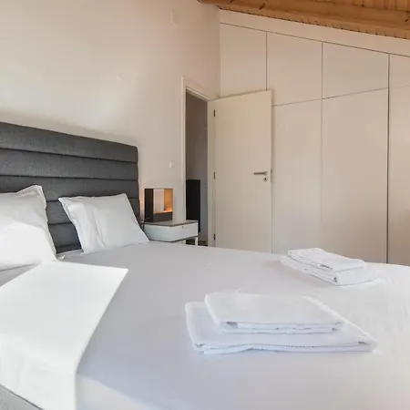 Bairro Alto Stunning Flat With Balcony By Lovelystay Lägenhet *