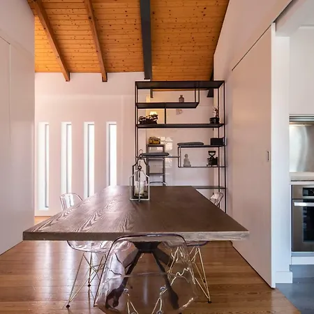 Bairro Alto Stunning Flat With Balcony By Lovelystay Lägenhet *